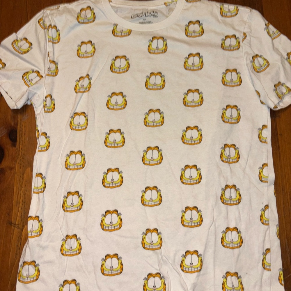 White T-Shirt with Garfield Print